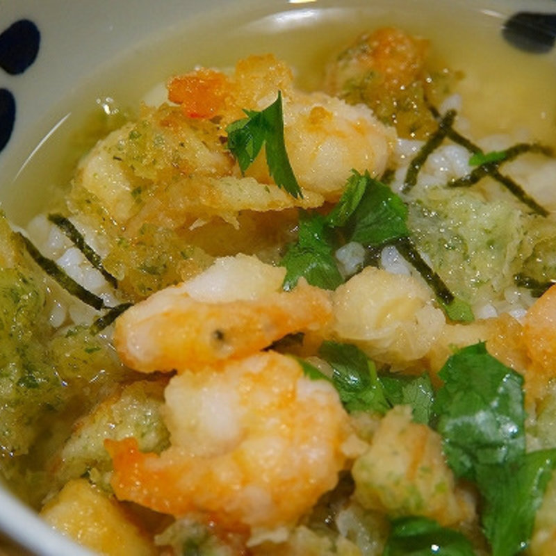 小海老、貝柱、磯天の茶漬け(だし茶漬け えん エキマルシェ大阪店)