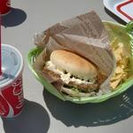 ダチョウ肉バーガーセット(ダチョウ王国観光牧場 石岡ファーム )