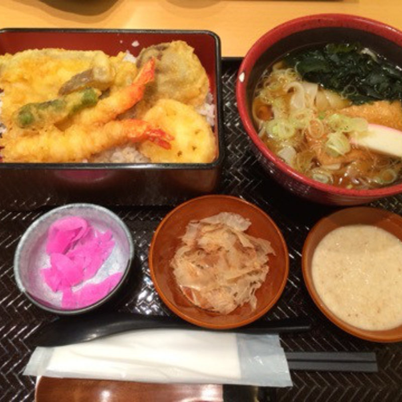 特選天婦羅重とお好きな麺(ためつ食堂)