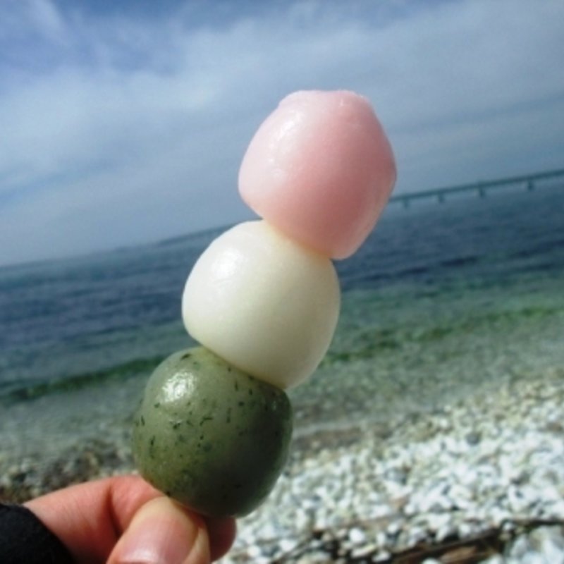 三色だんご(だるま堂本舗)