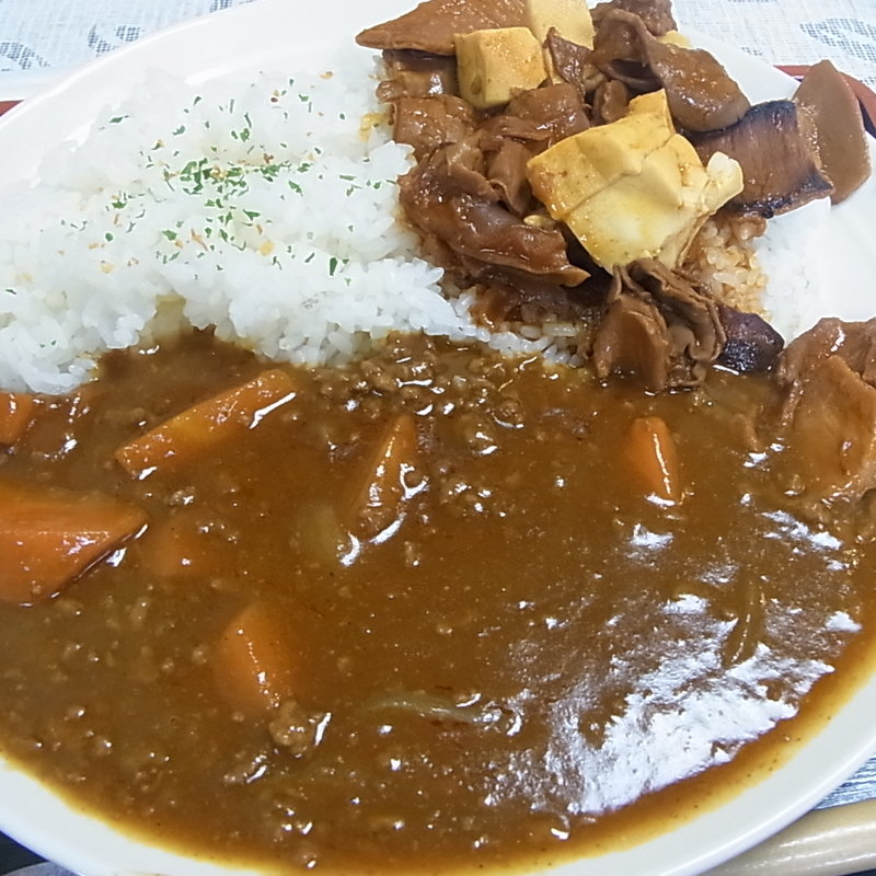 ちとせ弥牛もつカレー（大盛り）(ちとせ弥 )
