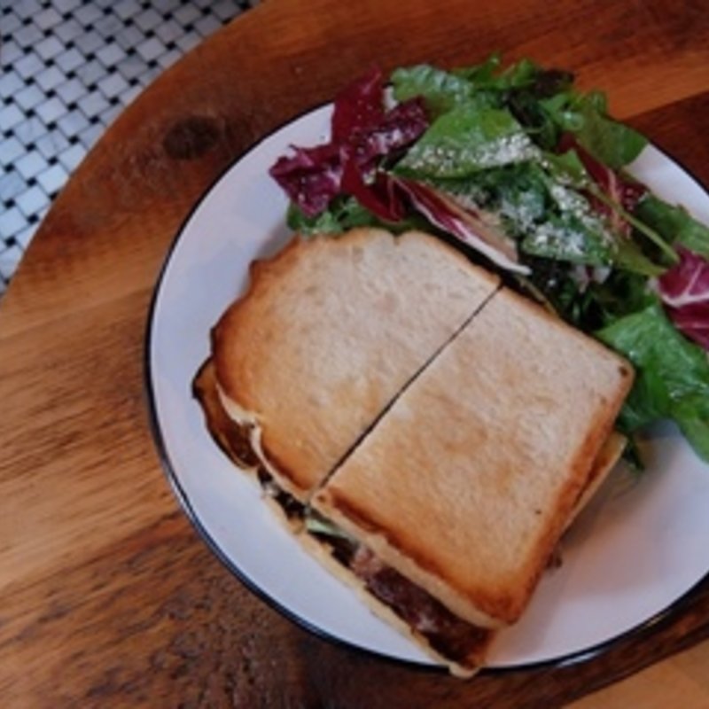 Duck breast with sauteed AppleBalsamic&Parmigiano reggiano(DAY & NIGHT)