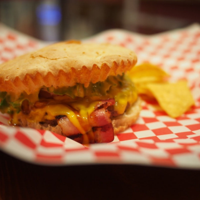 プレミアムCCライダー Big（グルテンフリーのバンズ）(テディーズ ビガーバーガー 横浜ワールドポーターズ店)