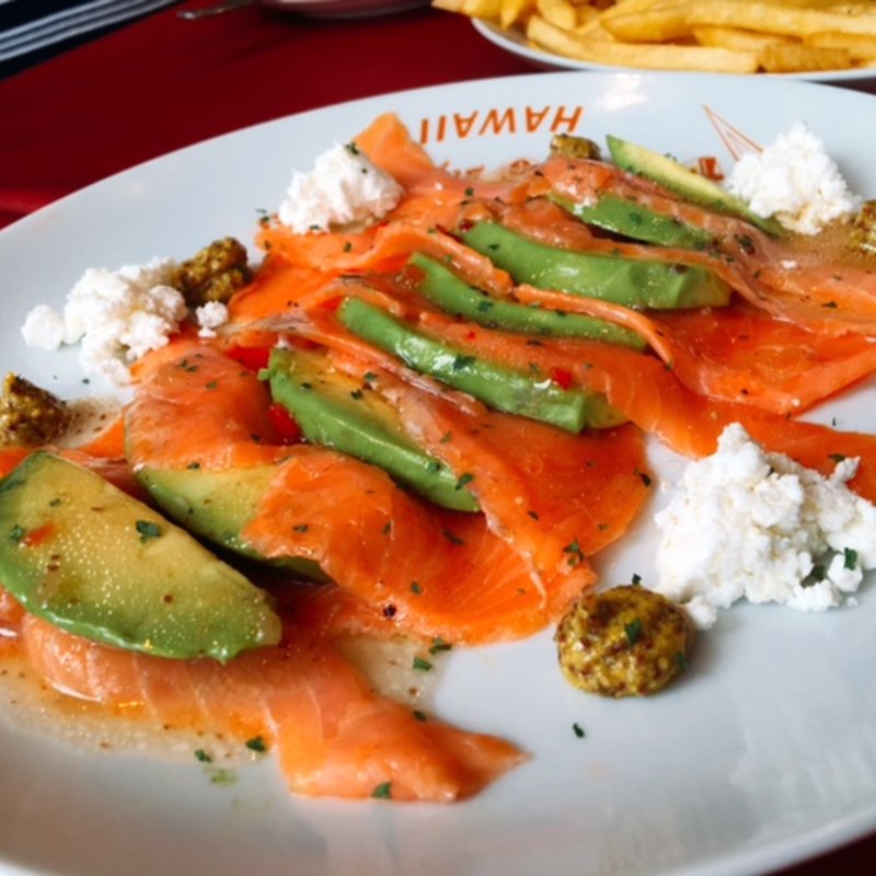 サーモンとアボカドのカルパッチョ(テディーズビガーバーガー 横浜港北ノースポートモール店)