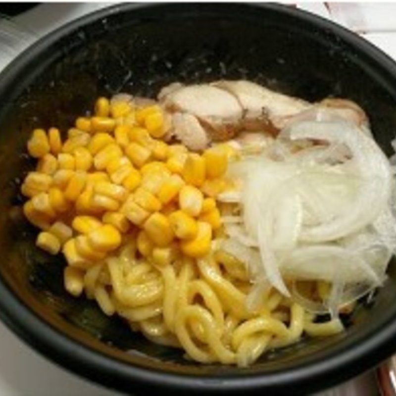 トマトだれ(デリめん まぜそばジャパン)