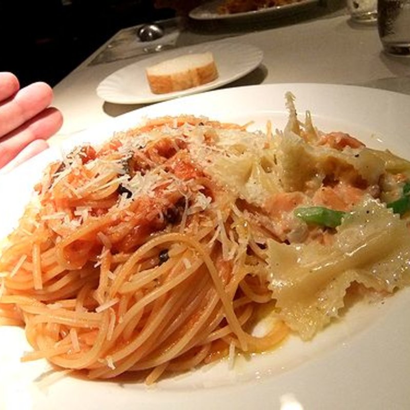 本日のパスタ　2種盛　大盛(デルヴェッキオ )