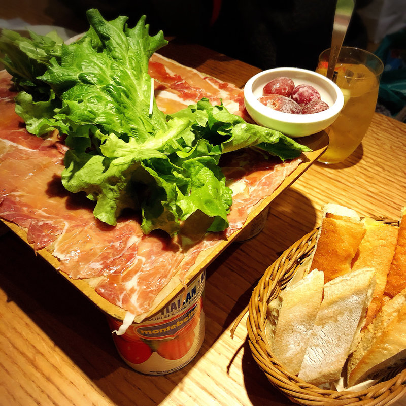 元祖！イタリア産生ハムとサラミのてんこ盛り(ディプント 恵比寿店 （Di PUNTO）)