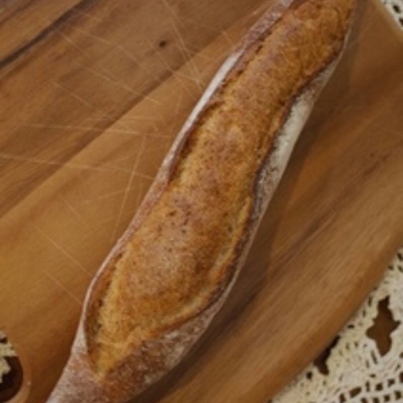 ライ麦と全粒粉のバゲット(トラスパレンテ 中目黒)