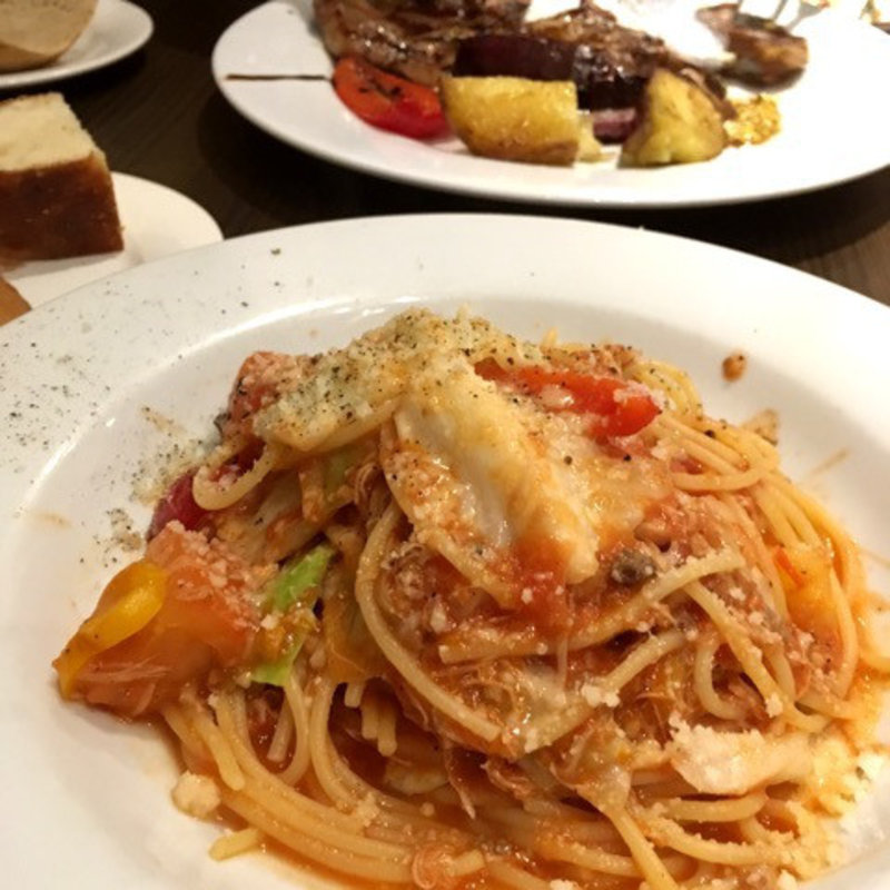 鶏のラグートマトパスタ(トラットリア　クアルト )