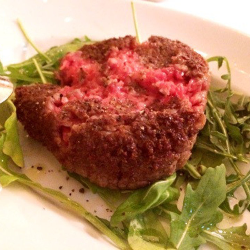 半生ハンバーグ(トラットリア　グランボッカ （TRATTORIA GRAN BOCCA）)