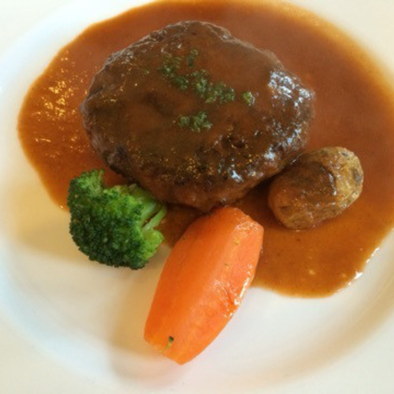 ハンバーグ(トラットリア ダ イケダ ペル ピーコック （Trattoria DA IKEDA per Pcock 【旧店名】レストランPコック）)