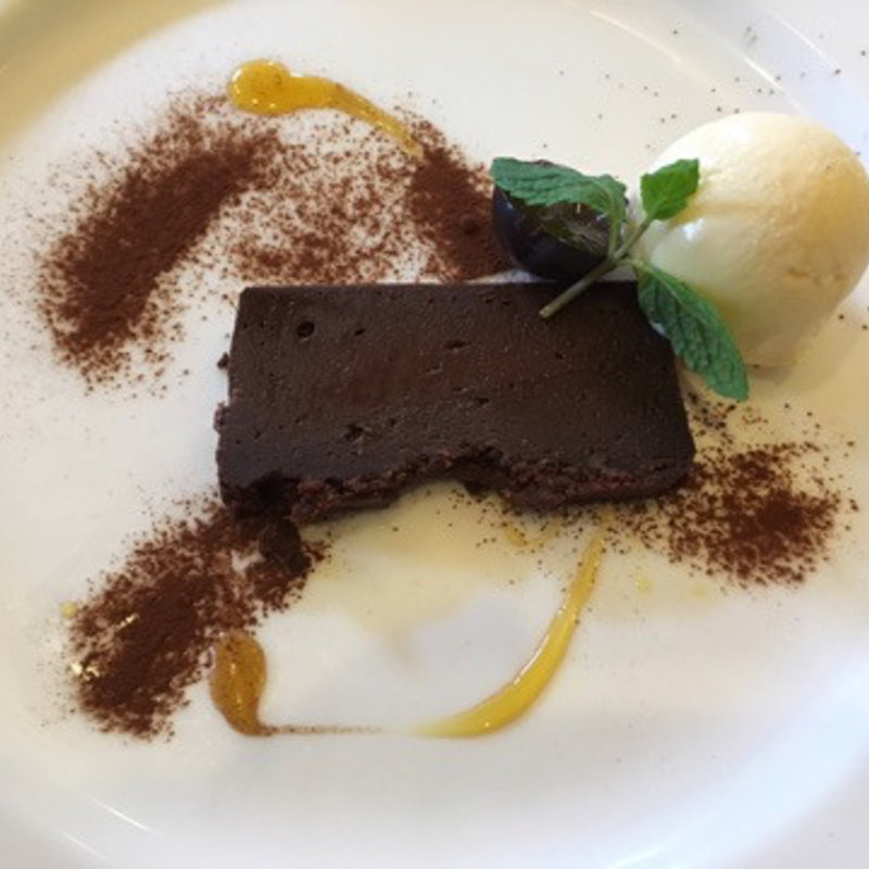 生チョコ風ラリーヌケーキ(トラットリア ダ イケダ ペル ピーコック （Trattoria DA IKEDA per Pcock 【旧店名】レストランPコック）)