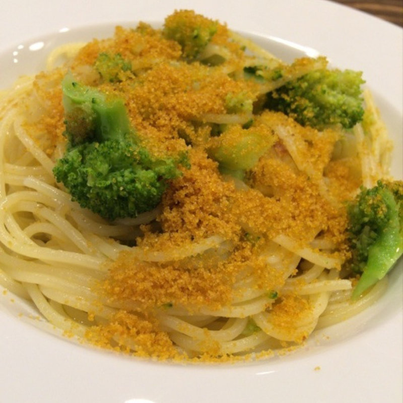 からすみとブロッコリーのアーリオオーリオ(トラットリア ダ コヴィーノ)