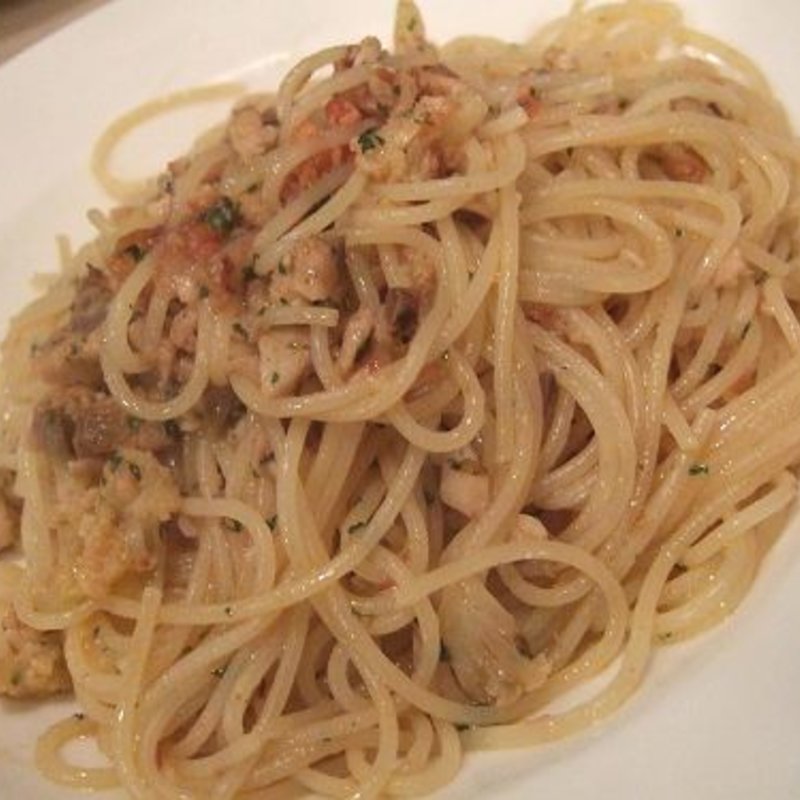 イワシとカリフラワーのオイルソース　スパゲッティ(トラットリア・デル・チェーロ)