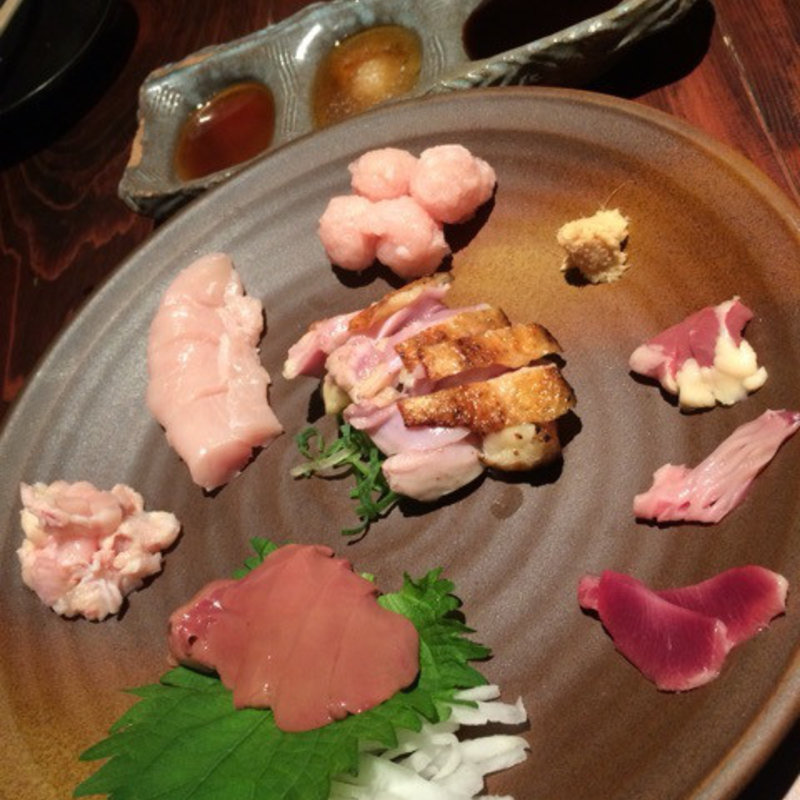 八女炭蘇鶏お造り盛り合せ(とりぼうず)