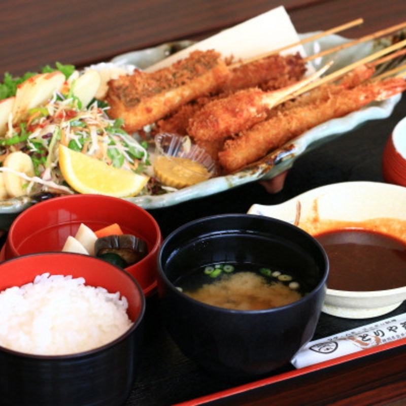 ミックスフライ定食(とりや茶屋 )