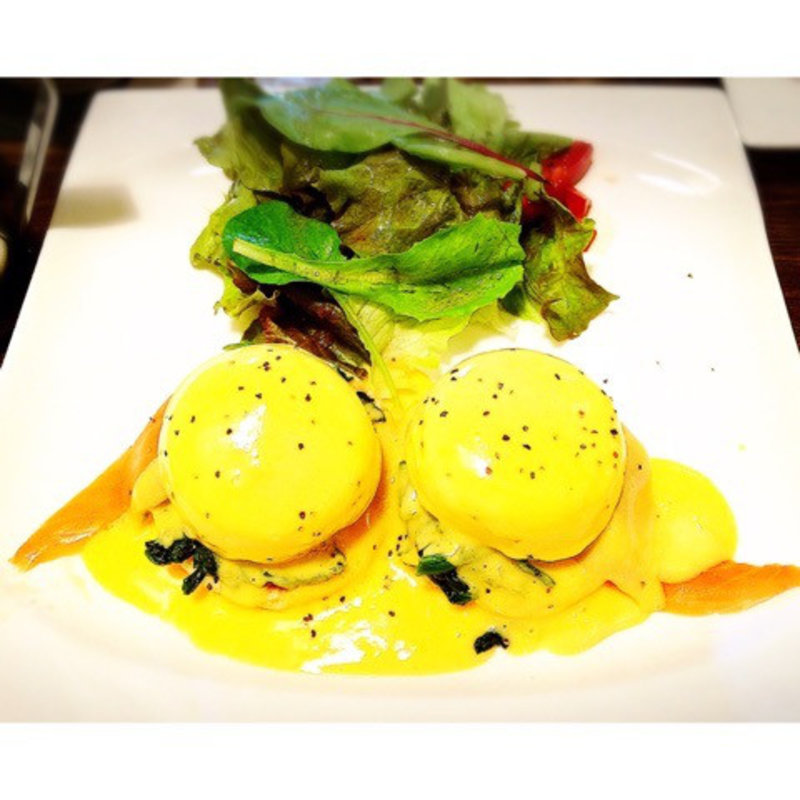 エッグベネディクト（コンビネーション）(トリントン ティールーム)