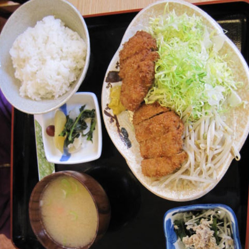 ヒレカツ定食(とんかつ　とん平)