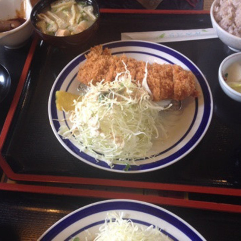 ロースカツの定食(とんかつたつみや)