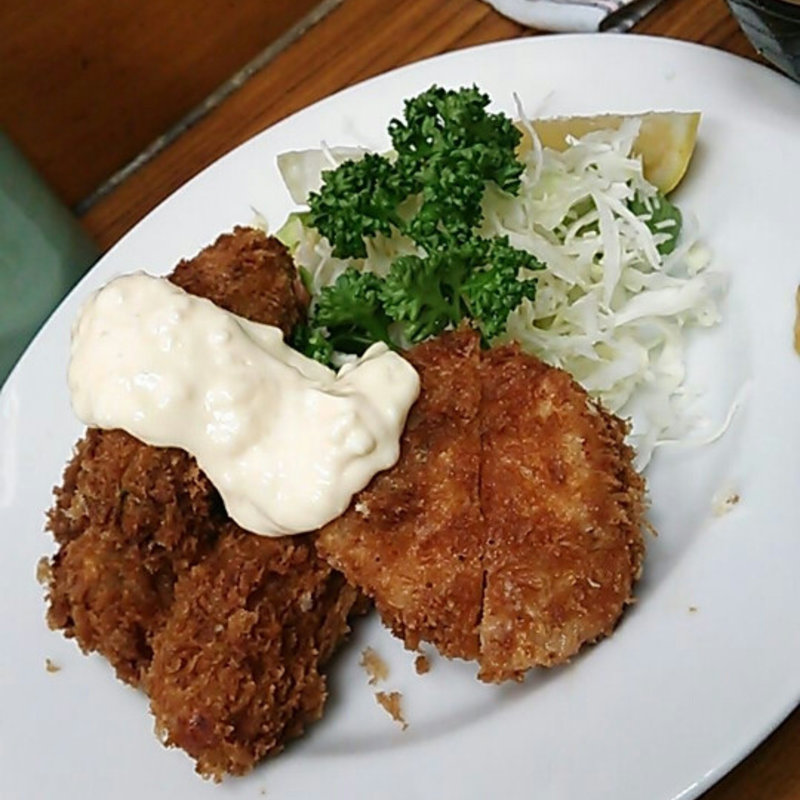 カキ・ホタテフライ(とんかつ八千代 （とんかつ・やちよ）)