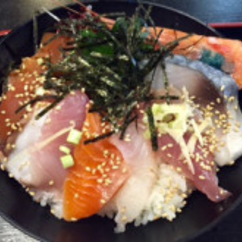 海鮮丼(とんかつ割烹 こしば)