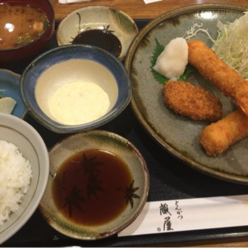 三食美彩定食(とんかつ蔵屋 )