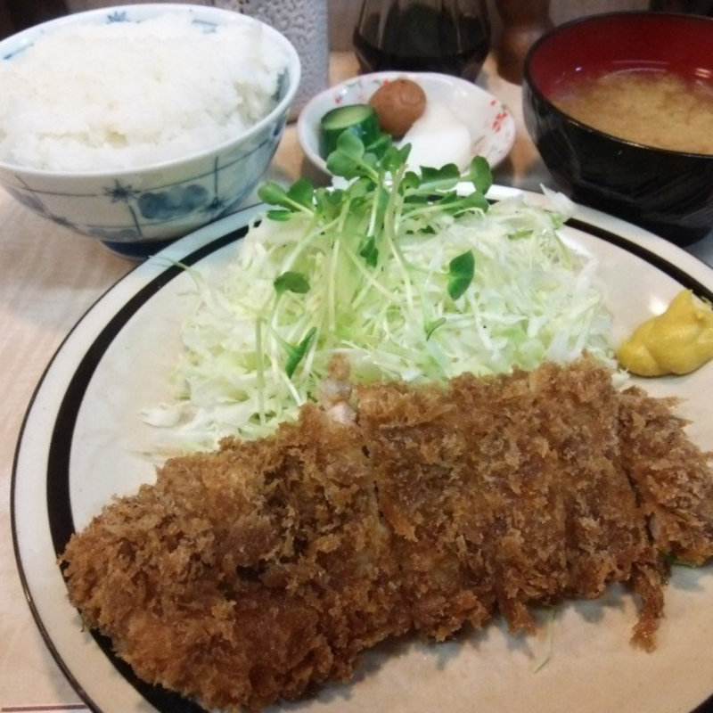 とんかつ定食(とんかつ赤尾)
