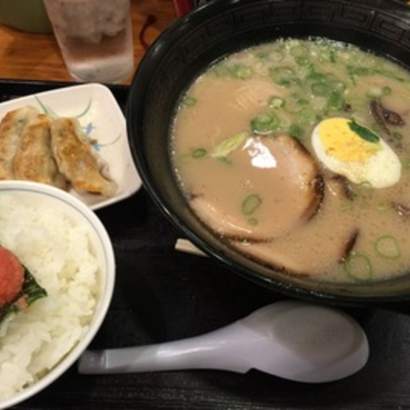 福岡満喫セット(とんこつラーメン屋台 )
