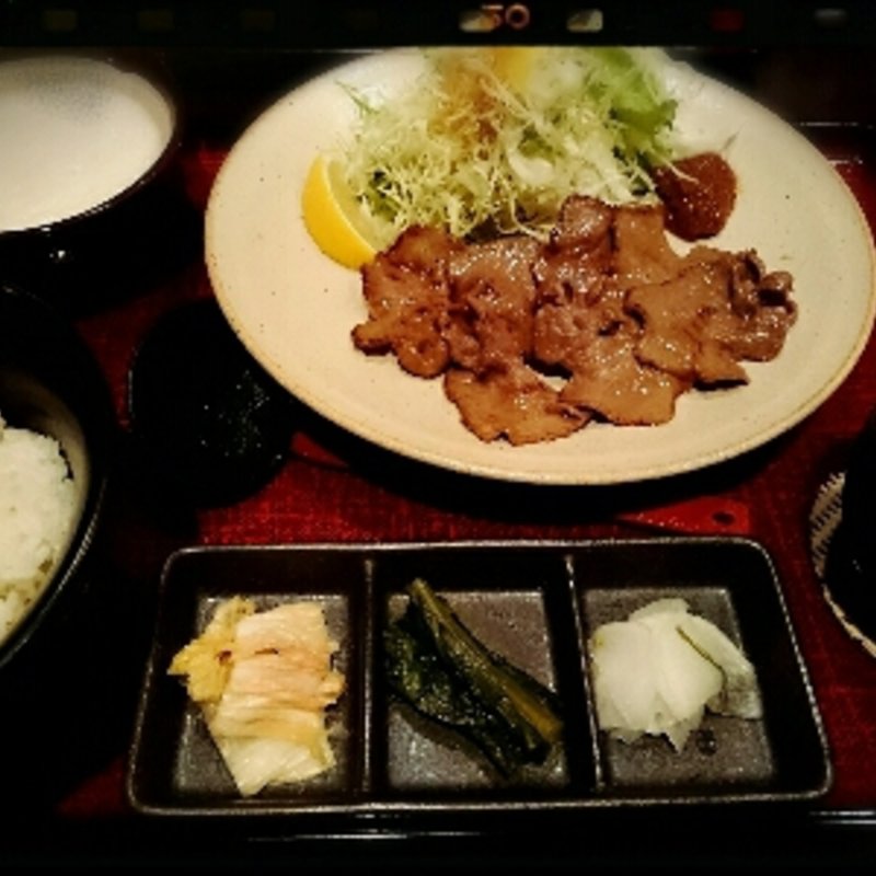 牛タンとろろ定食(ながいも農家直営食堂 ご飯屋 山形村本店)