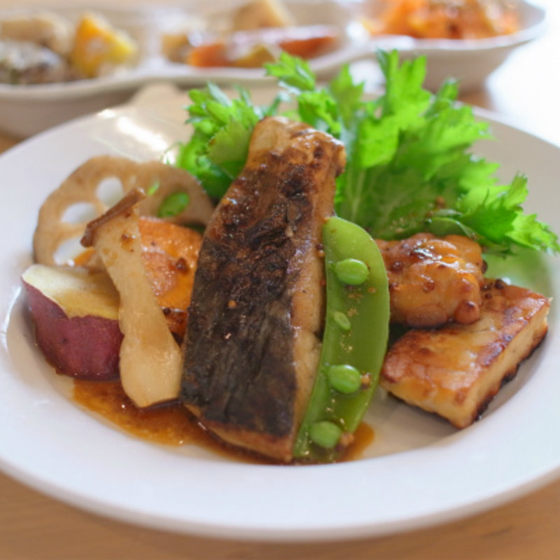 ホリデースペシャルランチ(オーガニックレストラン&野菜デリみどりえ)