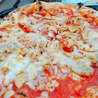 トンターナ(ナポリス ピッツァアンドカフェ ベイタウン本牧五番街店)