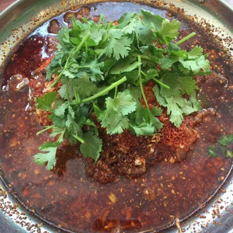 四川風激辛牛肉しゃぶしゃぶ仕立て(ナポレオン フィッシュ （Napoleon Fish）)