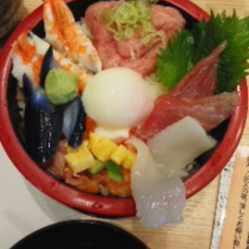 賑わい海鮮丼(にぎりの徳兵衛 川原店)