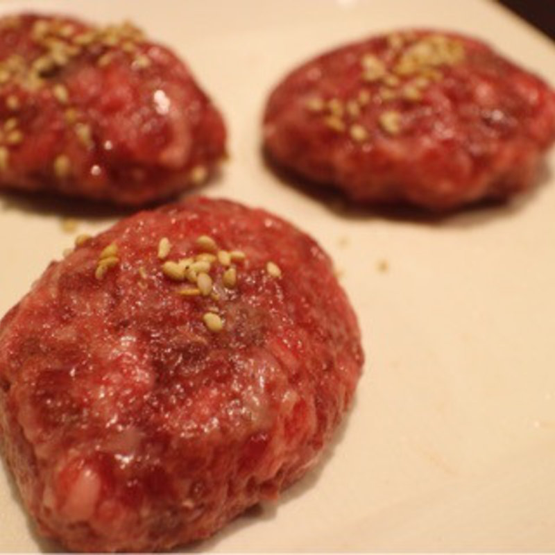 焼きユッケ(にくがとう )