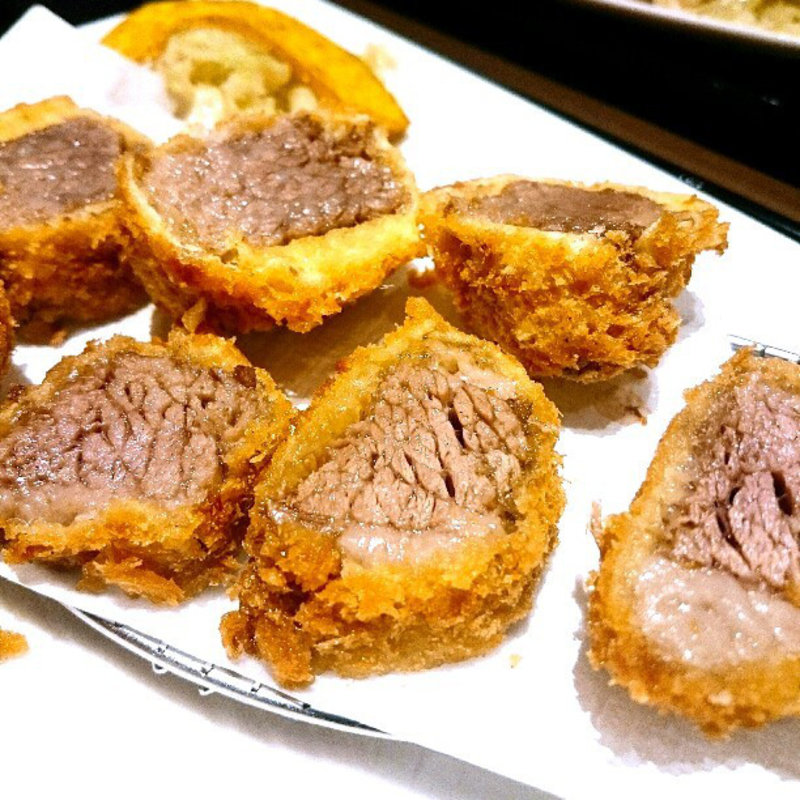 黒毛和牛ジューシーカツレツ(肉寿司＆鉄板焼肉 ニクヤキ べンジャミン 博多店)