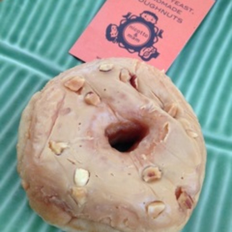 ピーナッツ(ニコット＆マム （Doughnut Cafe nicotto & mam）)