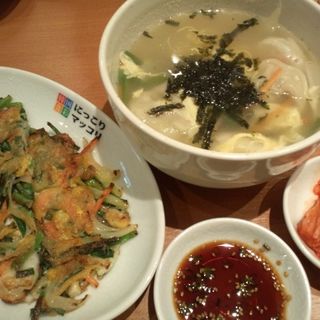 もち餃子スープ定食(にっこりマッコリ そごう横浜店)