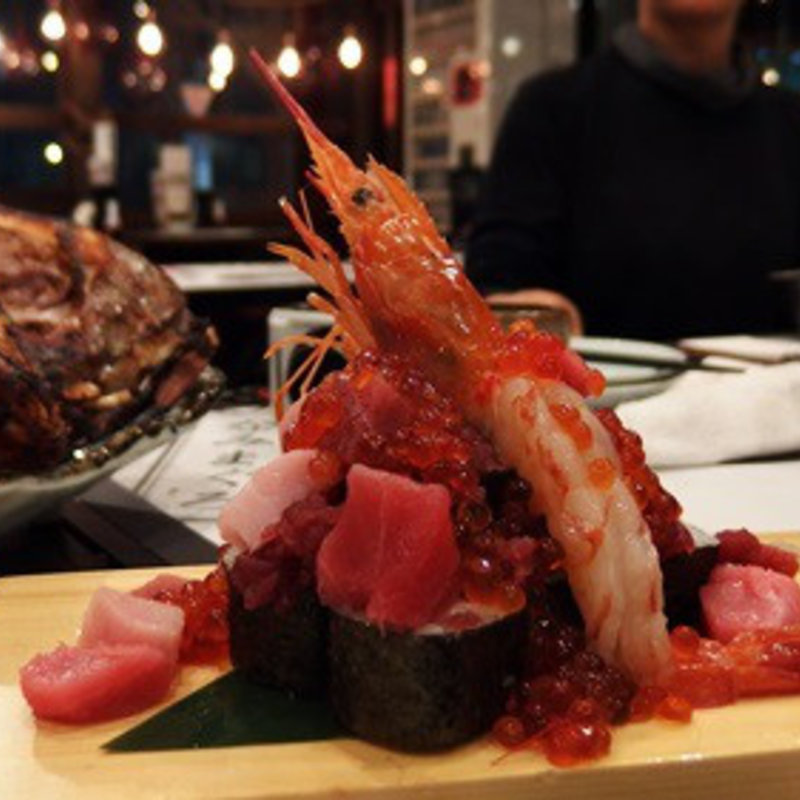 こぼれのっけ寿司(ニッポンまぐろ漁業団新橋店)