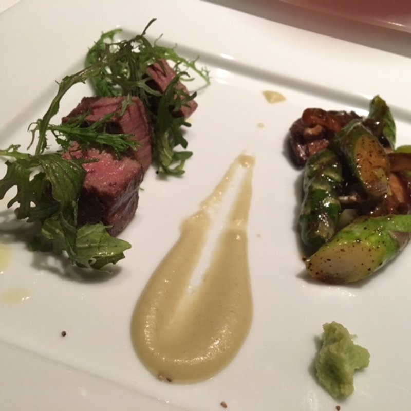 和牛の炭火焼(ヌーベルシノワ醐杜羽)