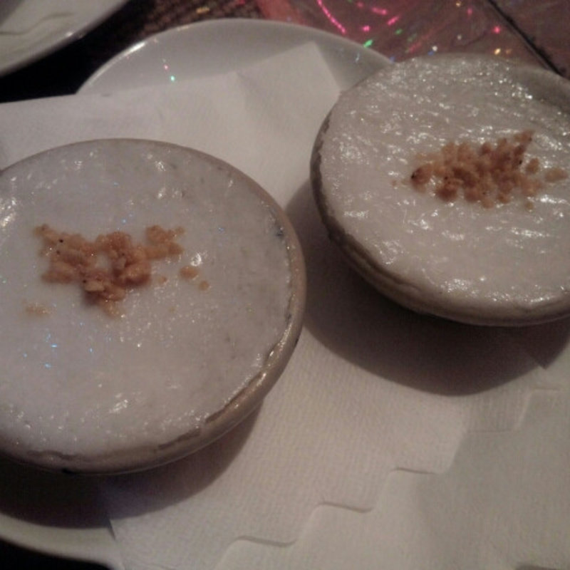 ココナッツの温かいプリン（カノムトゥアイ）(ヌンソンサン)