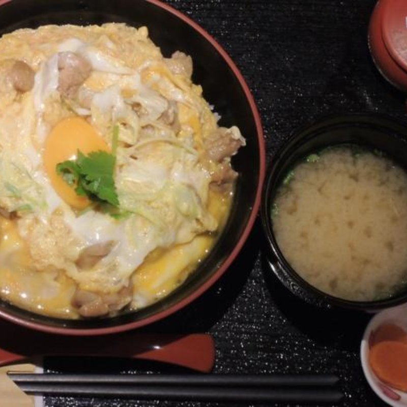 中札内鶏の親子丼(ねぎま 本店)