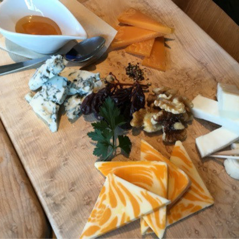 チーズの盛合せ(バール・コングレッソ （BAR CONGRESSO）)