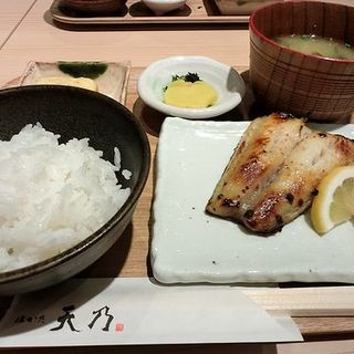 銀ダラ味噌定食(はかた 天乃 ＫＩＴＴＥ博多店)
