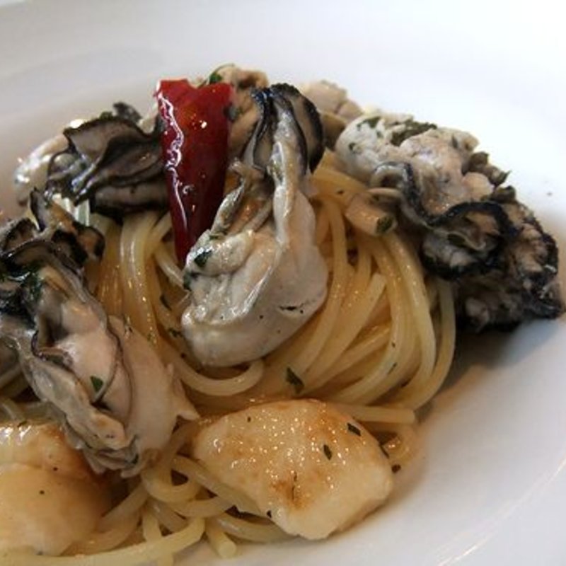牡蠣のペペロンチーノ(レカイエ オイスターバー JR博多シティ店)