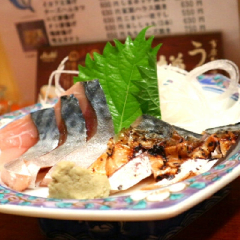 銀サバの生のお刺身と冷燻(居酒屋 はこはち漁港)