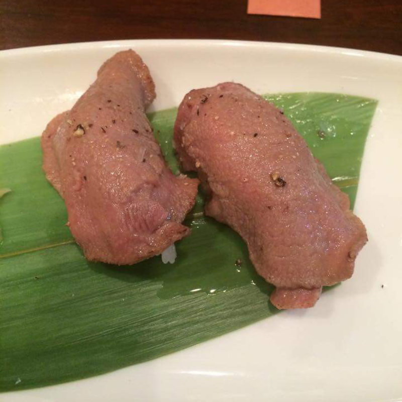 牛タン 炙り寿司（塩レモンORネギ塩タレ）(パシオン・エ・ナチュール福島店)