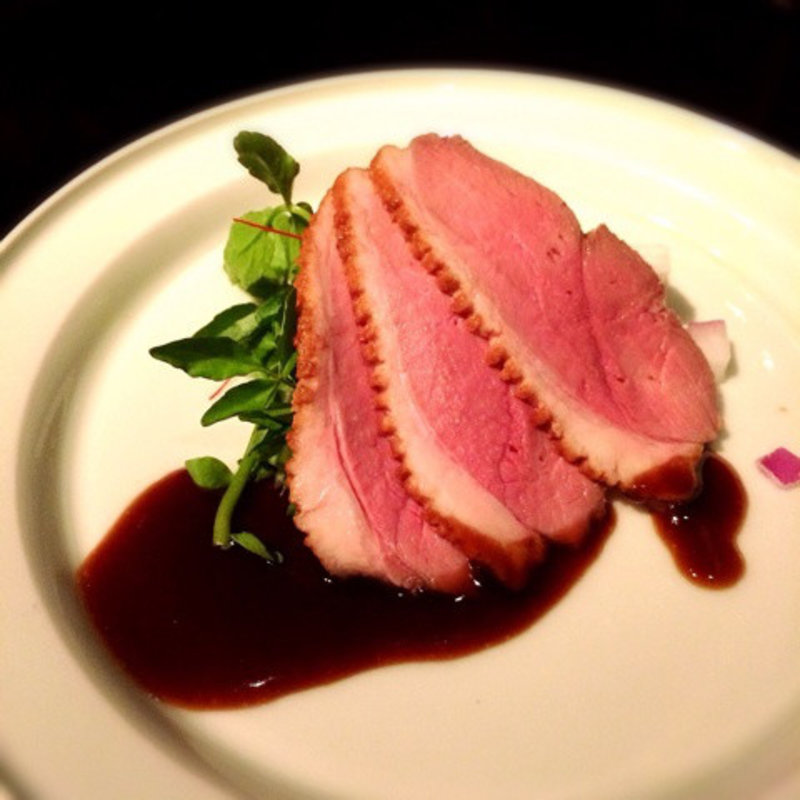 鴨のロースト  黒酢ソース(青山はしづめ)