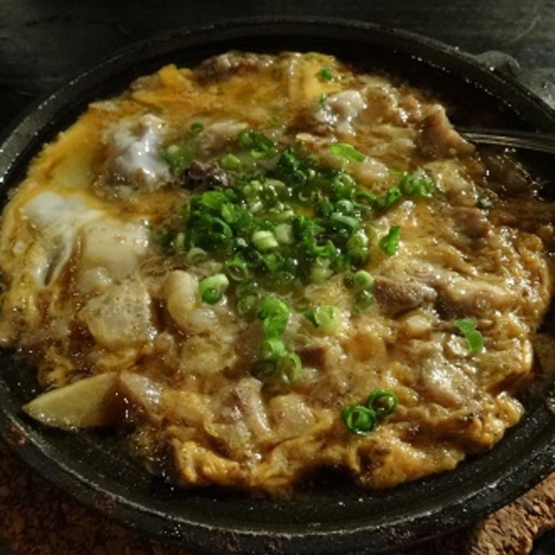 柳川風牛スジ煮込み玉子とじ(はちまる 淡路町店)