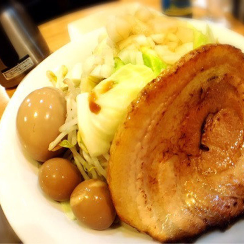 たっぷり野菜のジャンクなつけ麺(はつがい)