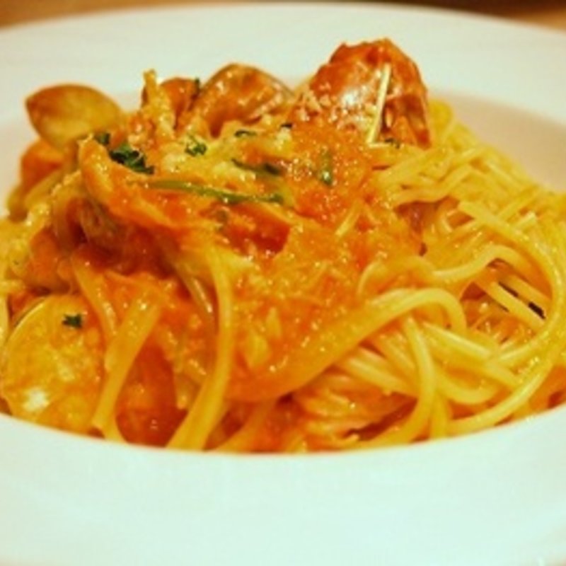 カニのトマトクリームパスタ(バッカスのへそ )
